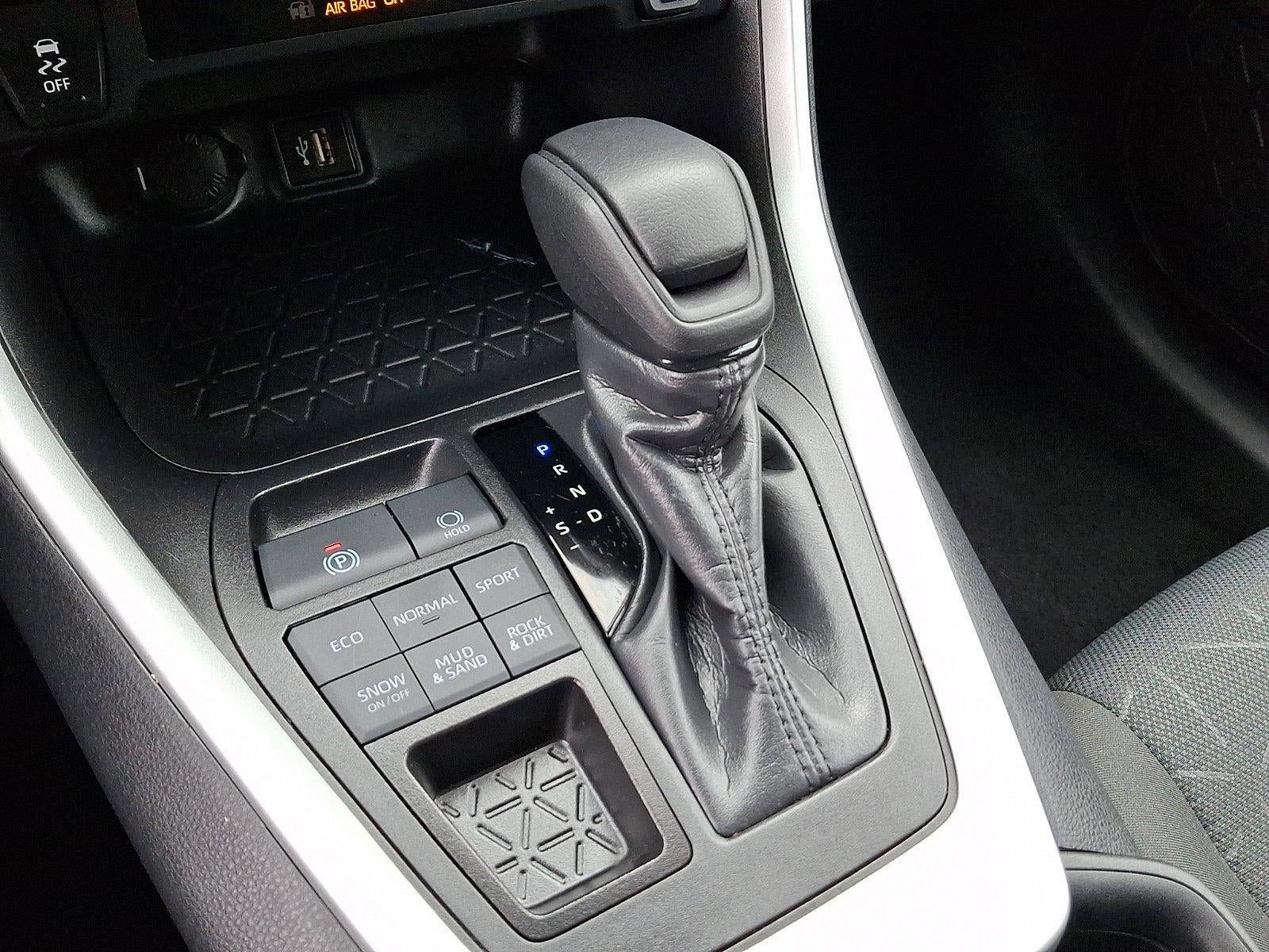 2025 Toyota RAV4 XLE AWD (Natl)