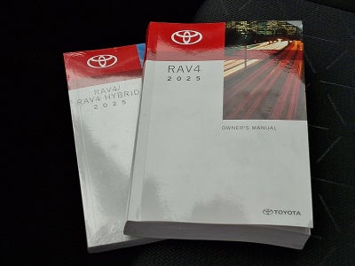 2025 Toyota RAV4 XLE AWD (Natl)