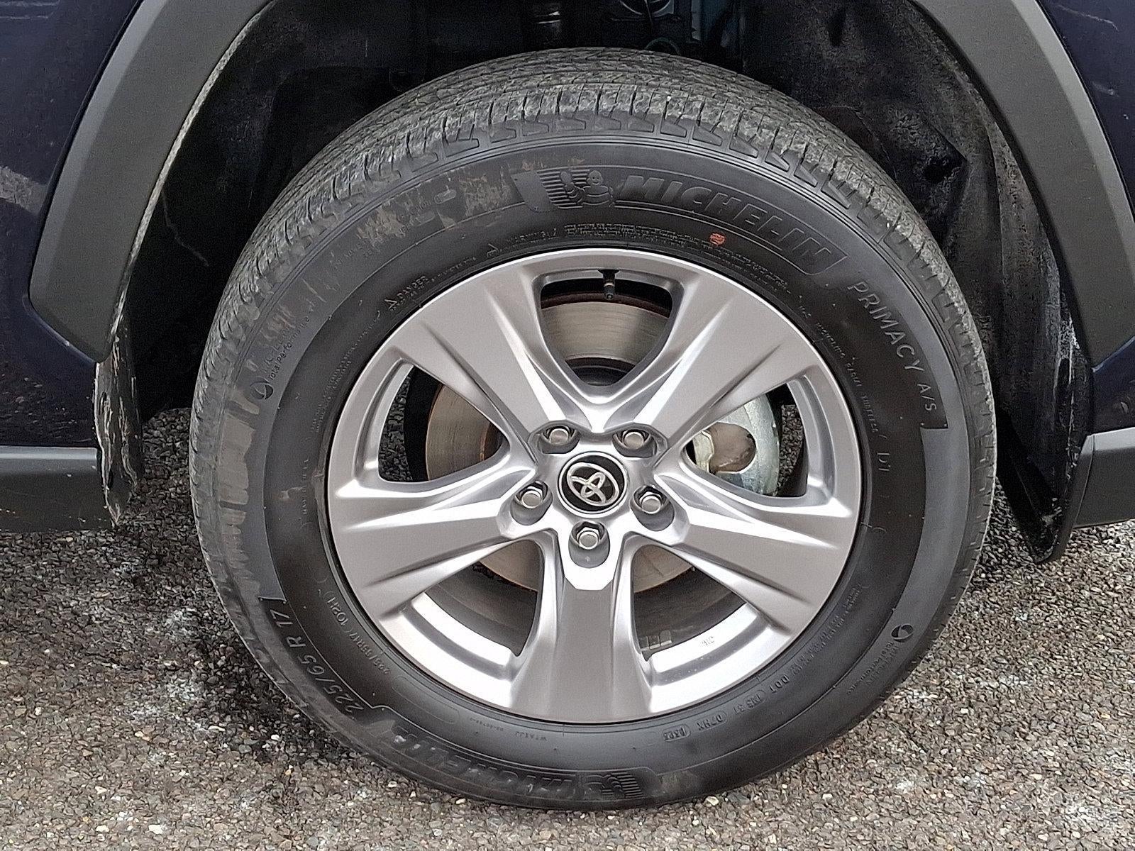 2025 Toyota RAV4 XLE AWD (Natl)