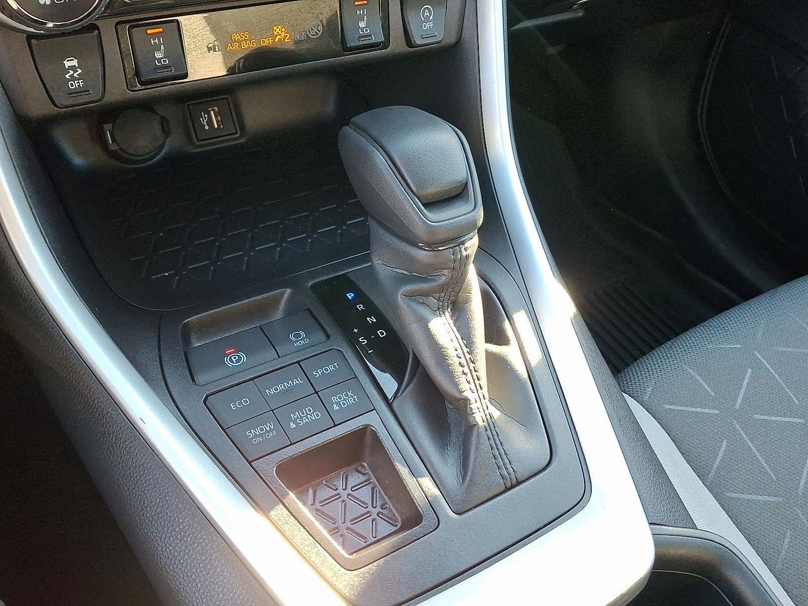 2025 Toyota RAV4 XLE AWD (Natl)