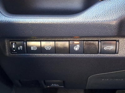 2025 Toyota RAV4 XLE AWD (Natl)