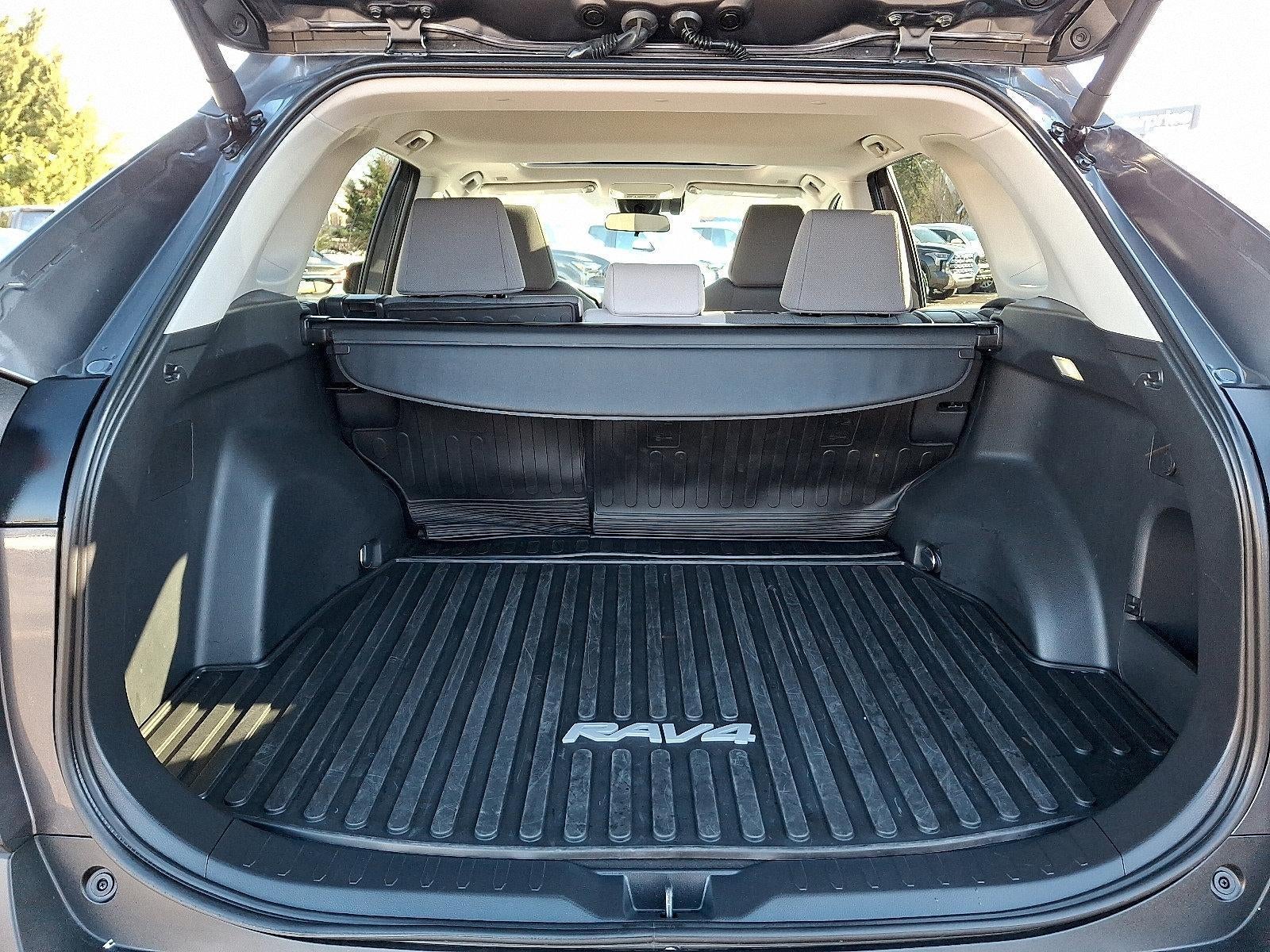 2025 Toyota RAV4 XLE AWD (Natl)