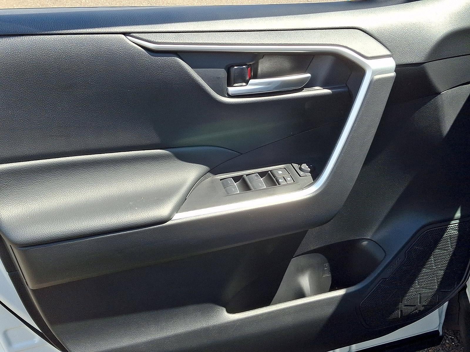 2025 Toyota RAV4 XLE AWD (Natl)