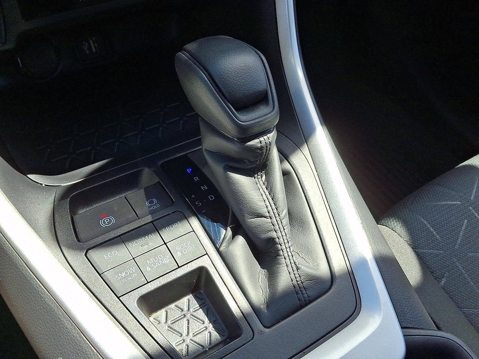 2025 Toyota RAV4 XLE AWD (Natl)