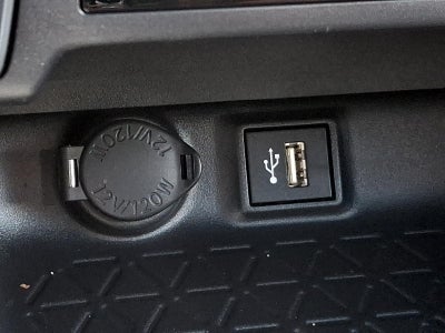 2025 Toyota RAV4 XLE AWD (Natl)