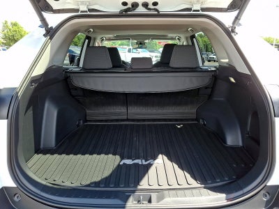 2025 Toyota RAV4 XLE AWD (Natl)