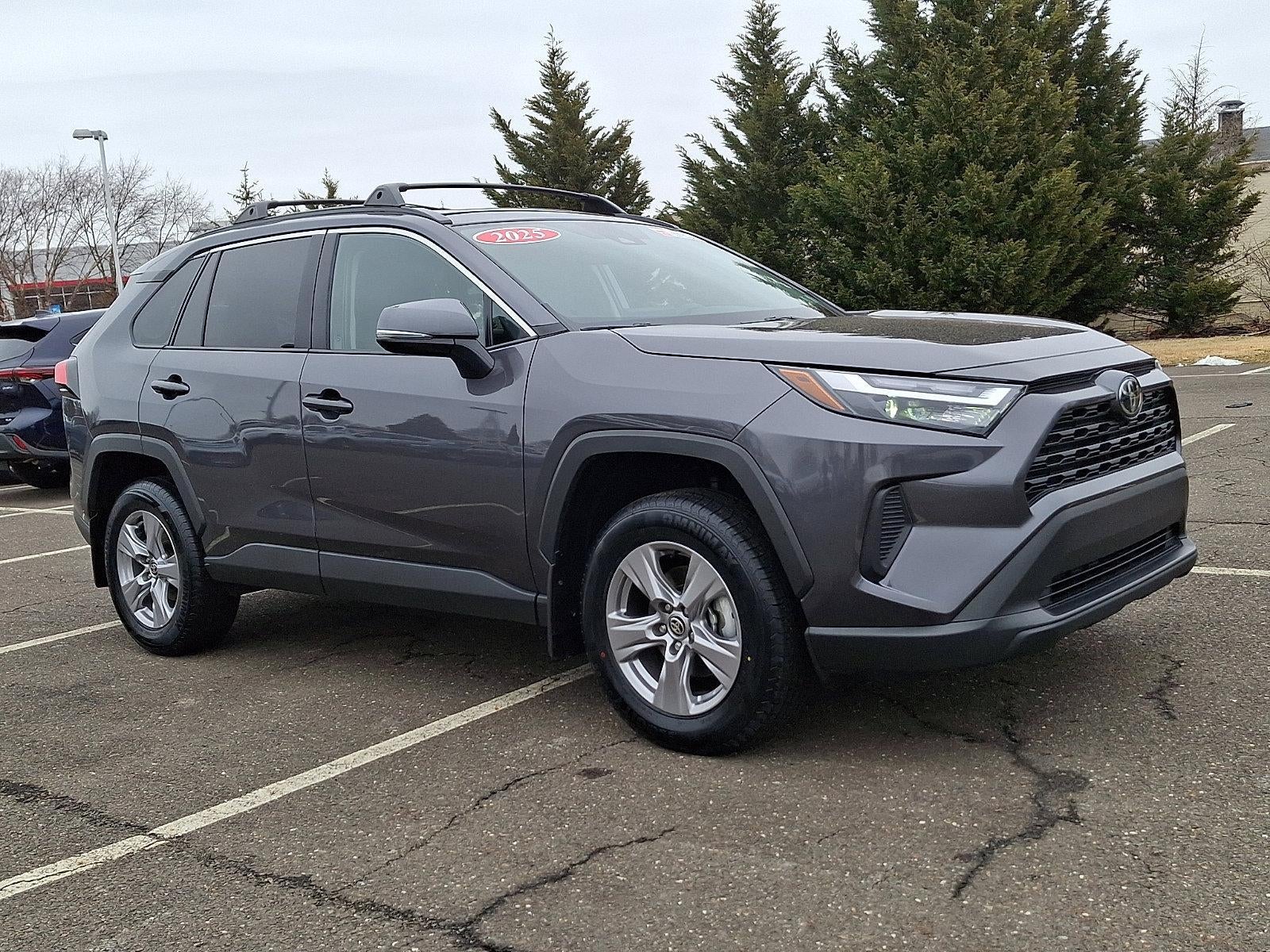 2025 Toyota RAV4 XLE AWD (Natl)