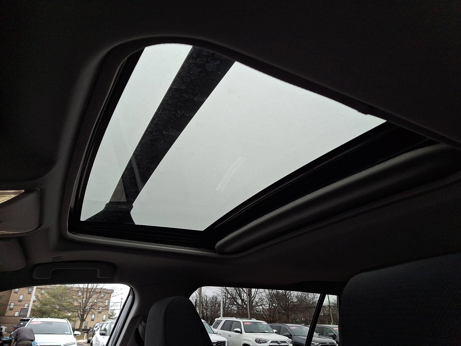 2025 Toyota RAV4 XLE AWD (Natl)