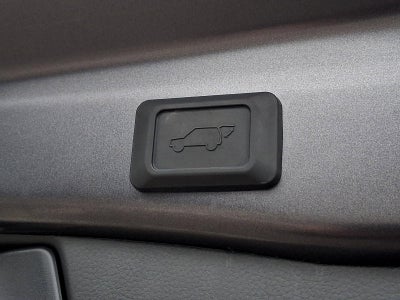 2025 Toyota RAV4 XLE AWD (Natl)