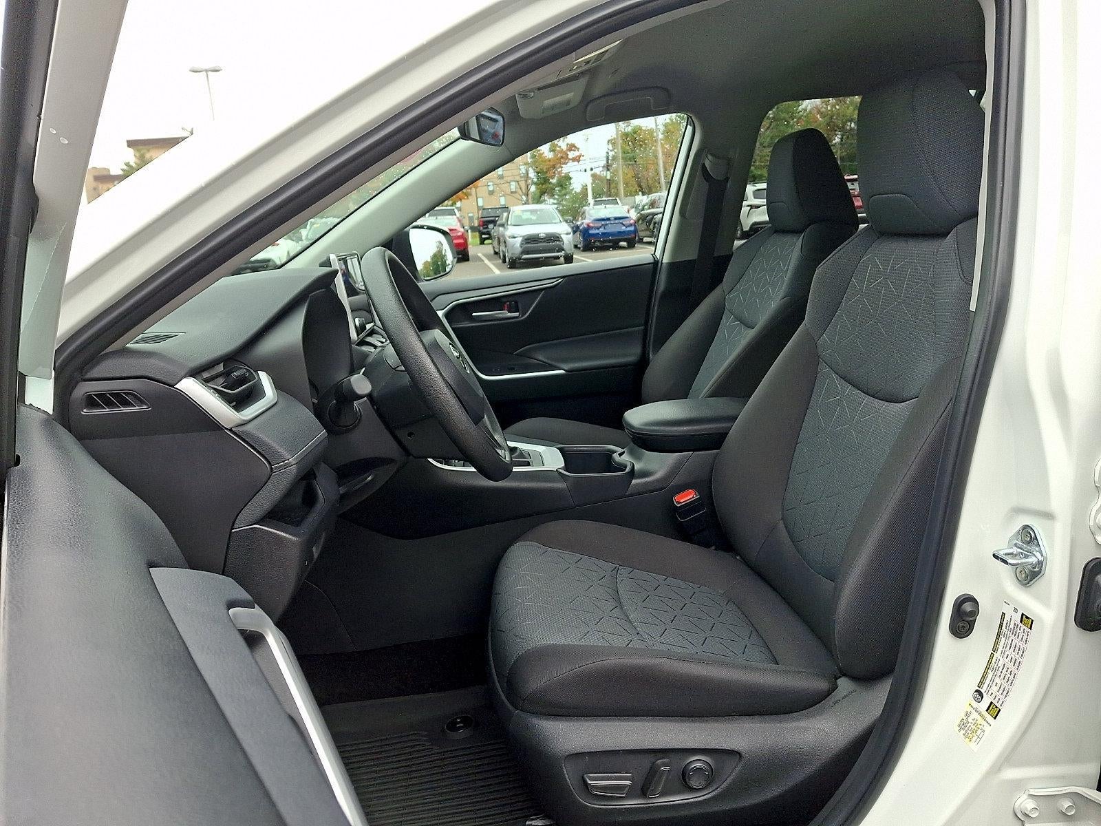 2025 Toyota RAV4 XLE AWD (Natl)