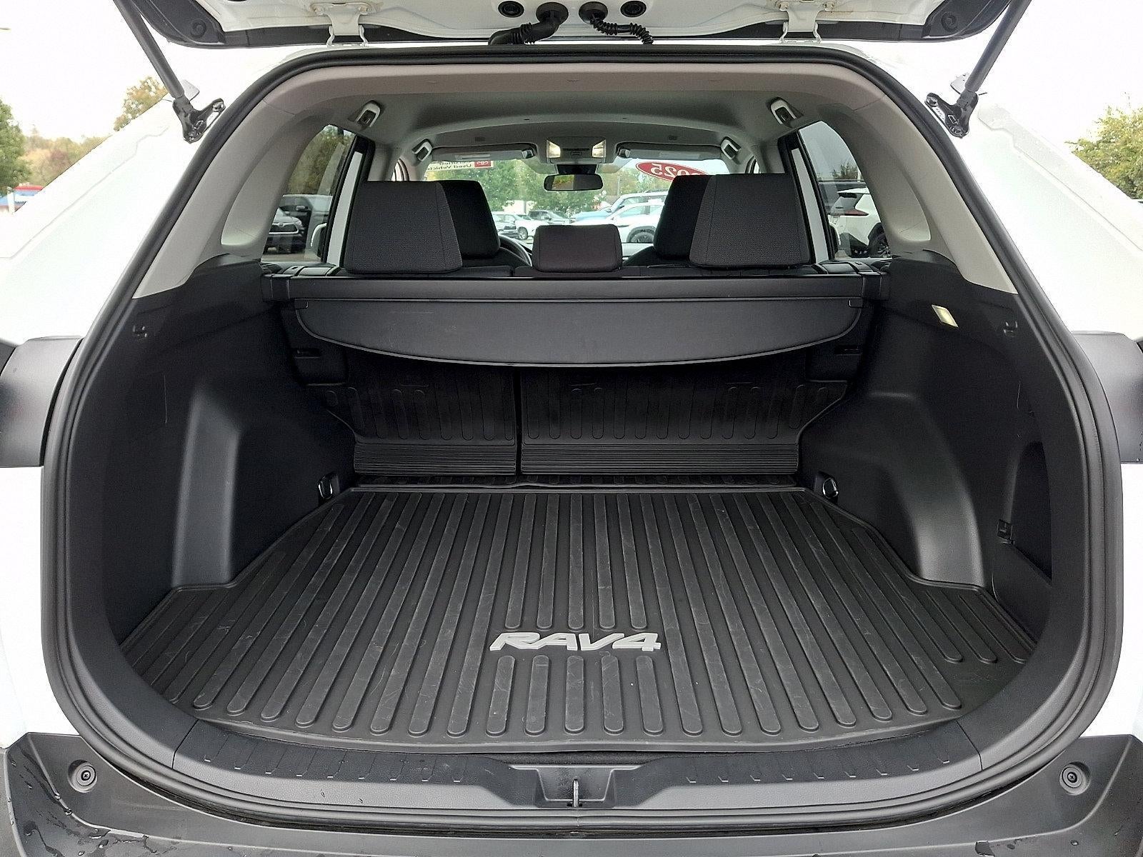2025 Toyota RAV4 XLE AWD (Natl)