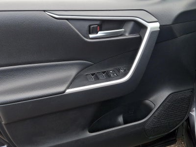 2025 Toyota RAV4 XLE AWD (Natl)
