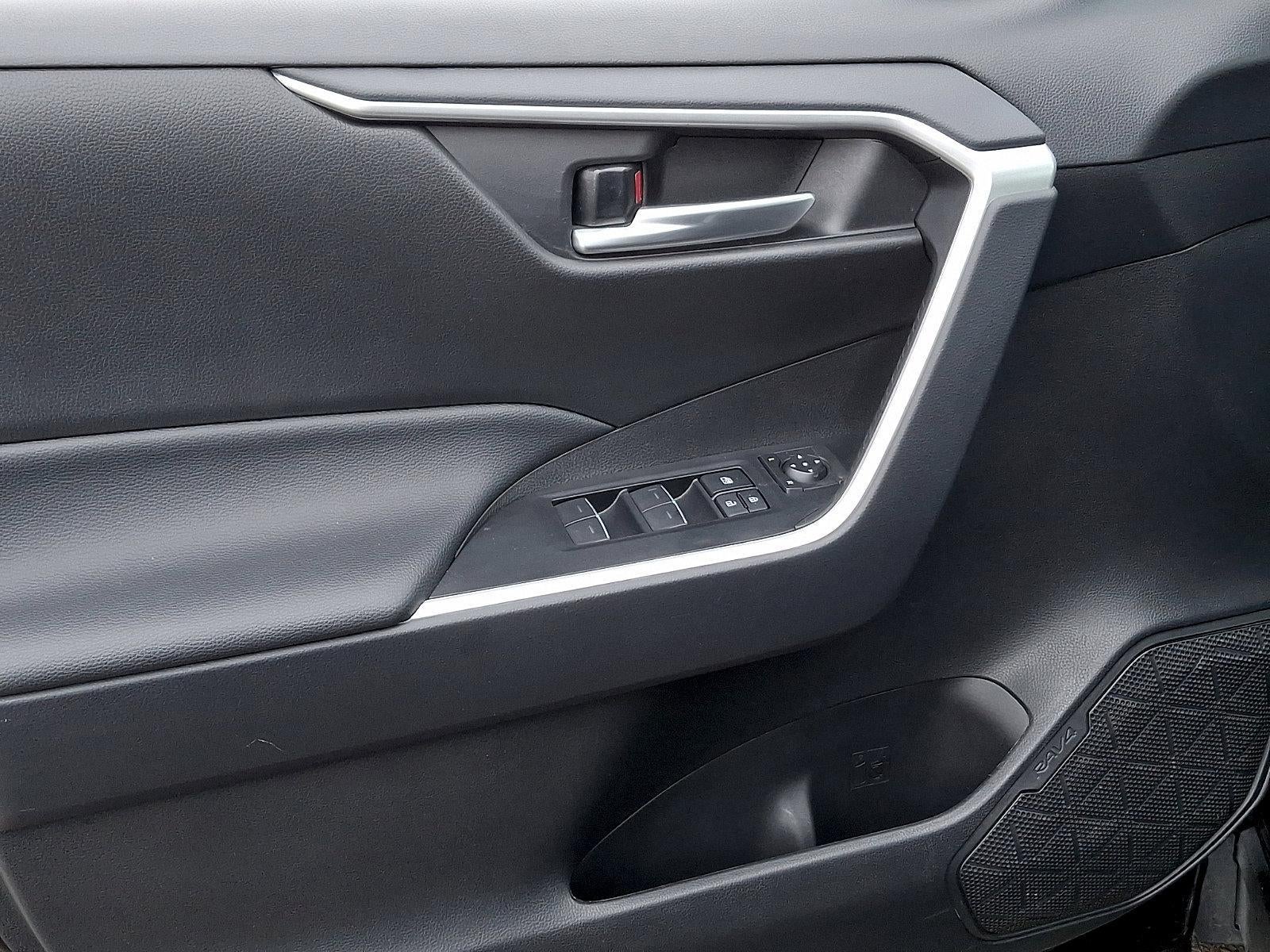 2025 Toyota RAV4 XLE AWD (Natl)