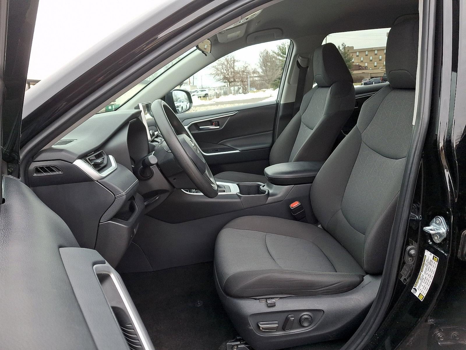 2025 Toyota RAV4 XLE AWD (Natl)