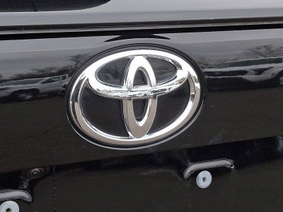 2025 Toyota RAV4 XLE AWD (Natl)