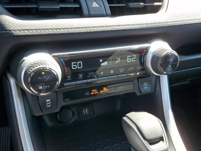 2025 Toyota RAV4 XLE AWD (Natl)