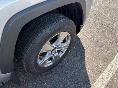 2025 Toyota RAV4 XLE AWD (Natl)