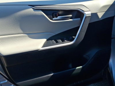 2025 Toyota RAV4 XLE AWD (Natl)