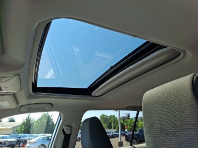 2025 Toyota RAV4 XLE AWD (Natl)