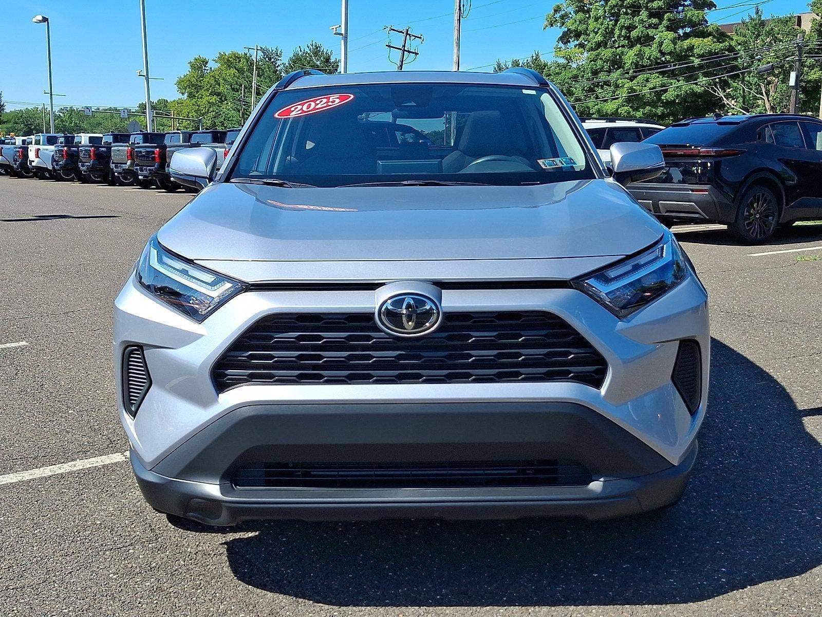 2025 Toyota RAV4 XLE AWD (Natl)