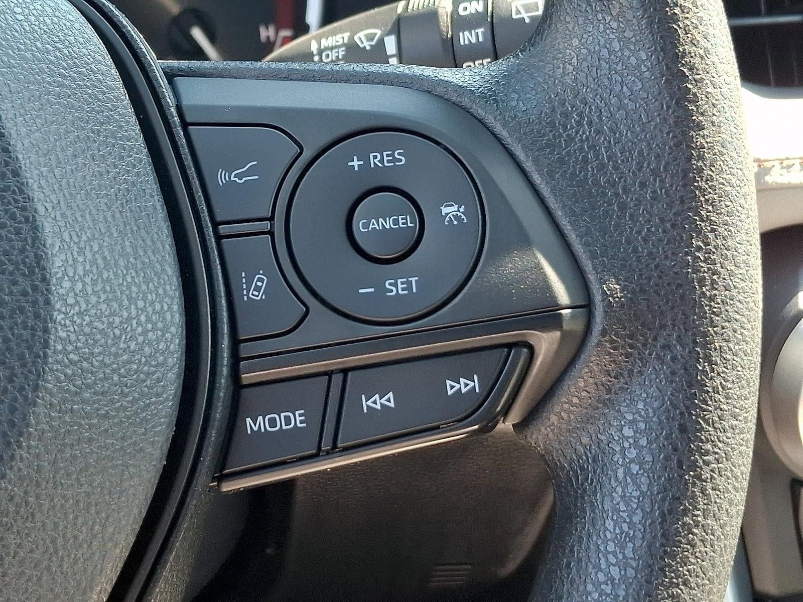 2025 Toyota RAV4 XLE AWD (Natl)