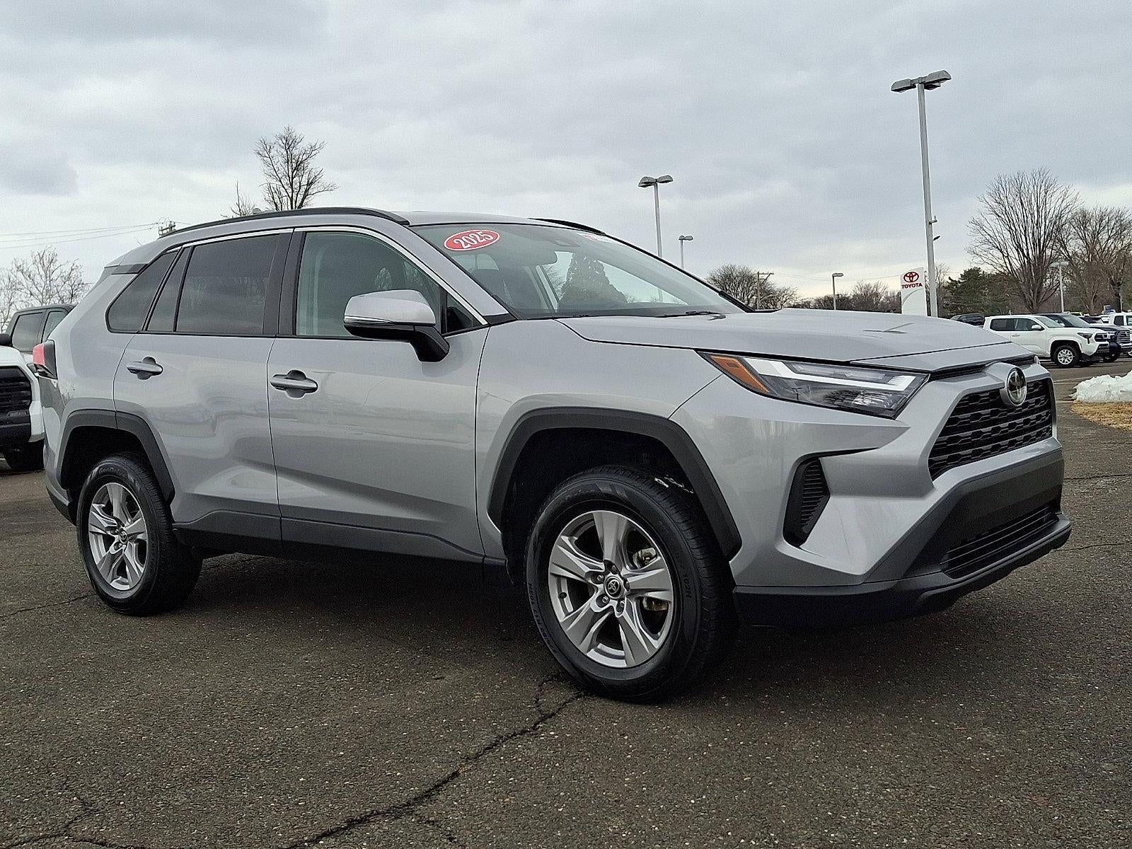 2025 Toyota RAV4 XLE AWD (Natl)