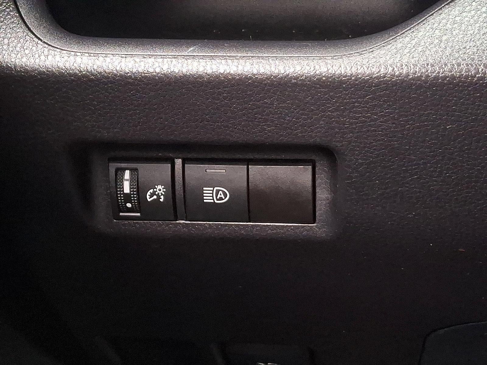 2025 Toyota RAV4 XLE AWD (Natl)