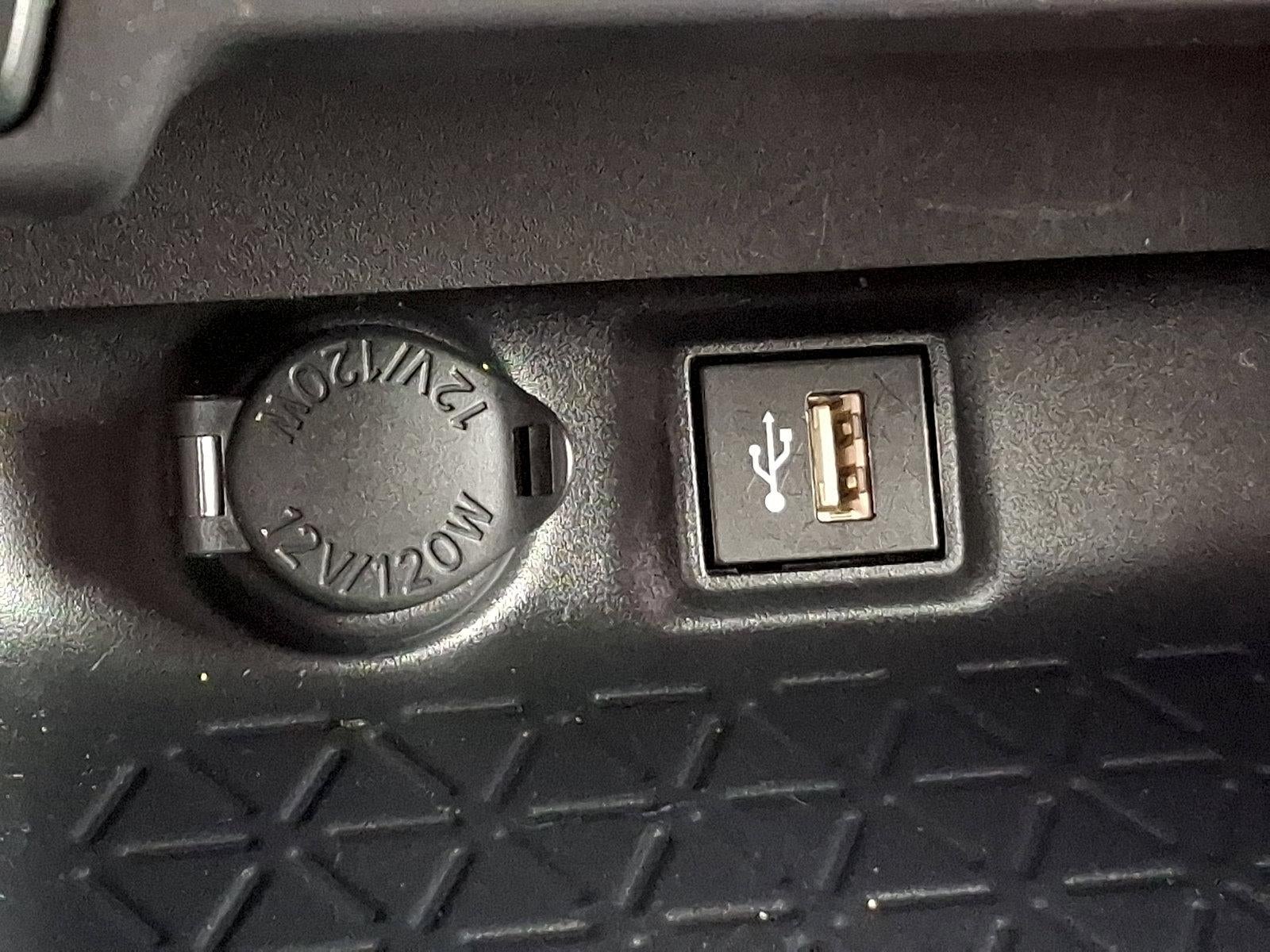 2025 Toyota RAV4 XLE AWD (Natl)