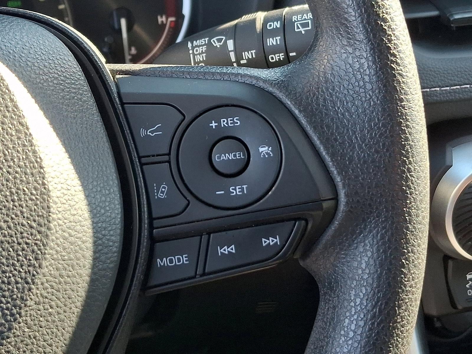 2025 Toyota RAV4 XLE AWD (Natl)