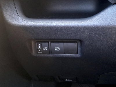 2025 Toyota RAV4 XLE AWD (Natl)