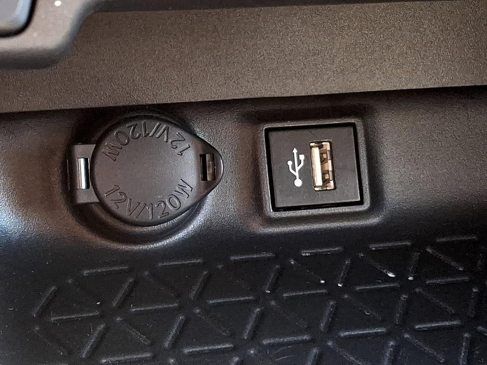 2025 Toyota RAV4 XLE AWD (Natl)