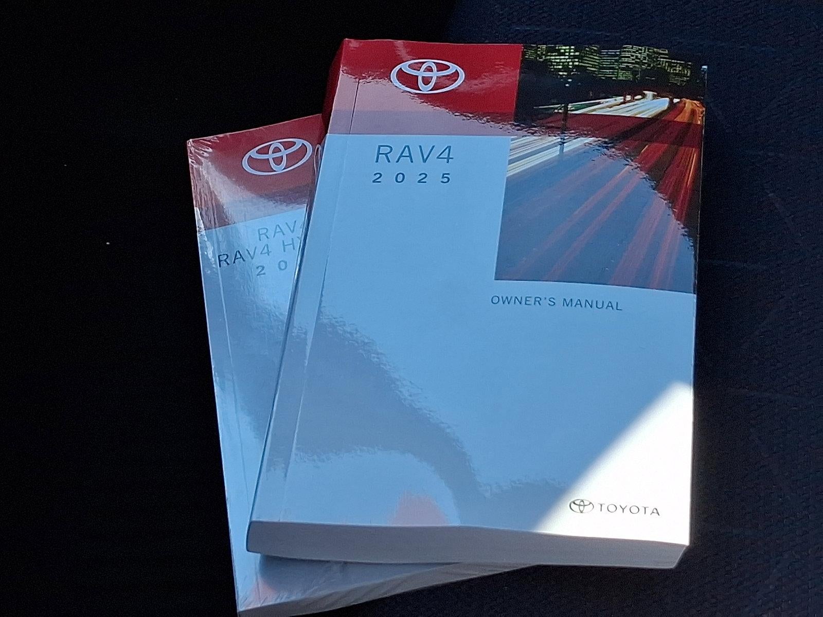 2025 Toyota RAV4 XLE AWD (Natl)