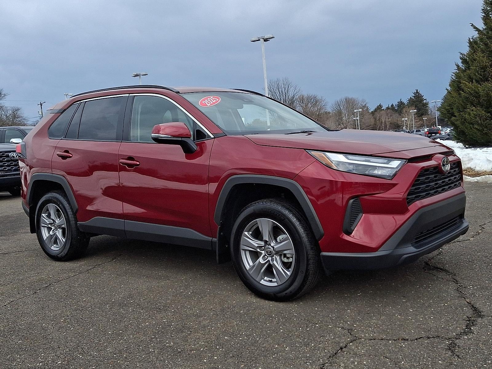 2025 Toyota RAV4 XLE AWD (Natl)