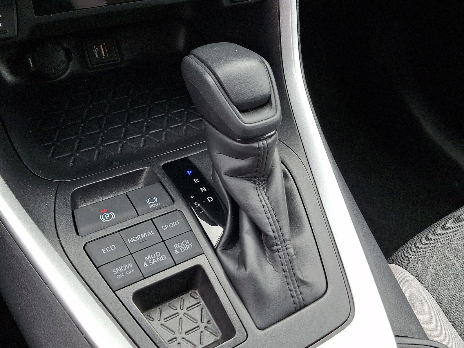 2025 Toyota RAV4 XLE AWD (Natl)