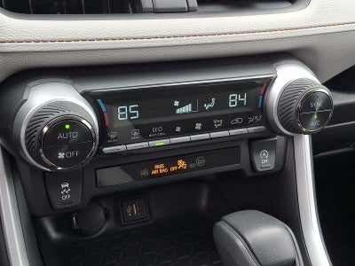 2025 Toyota RAV4 XLE AWD (Natl)