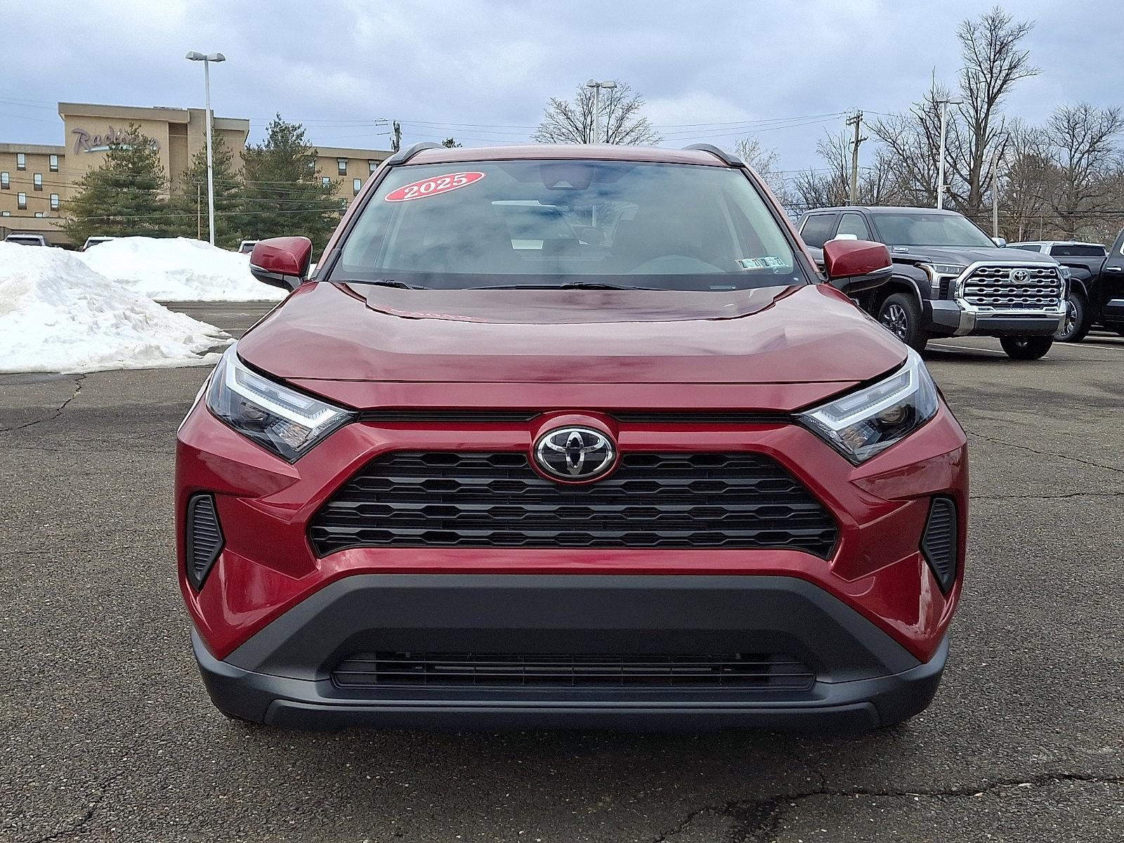 2025 Toyota RAV4 XLE AWD (Natl)