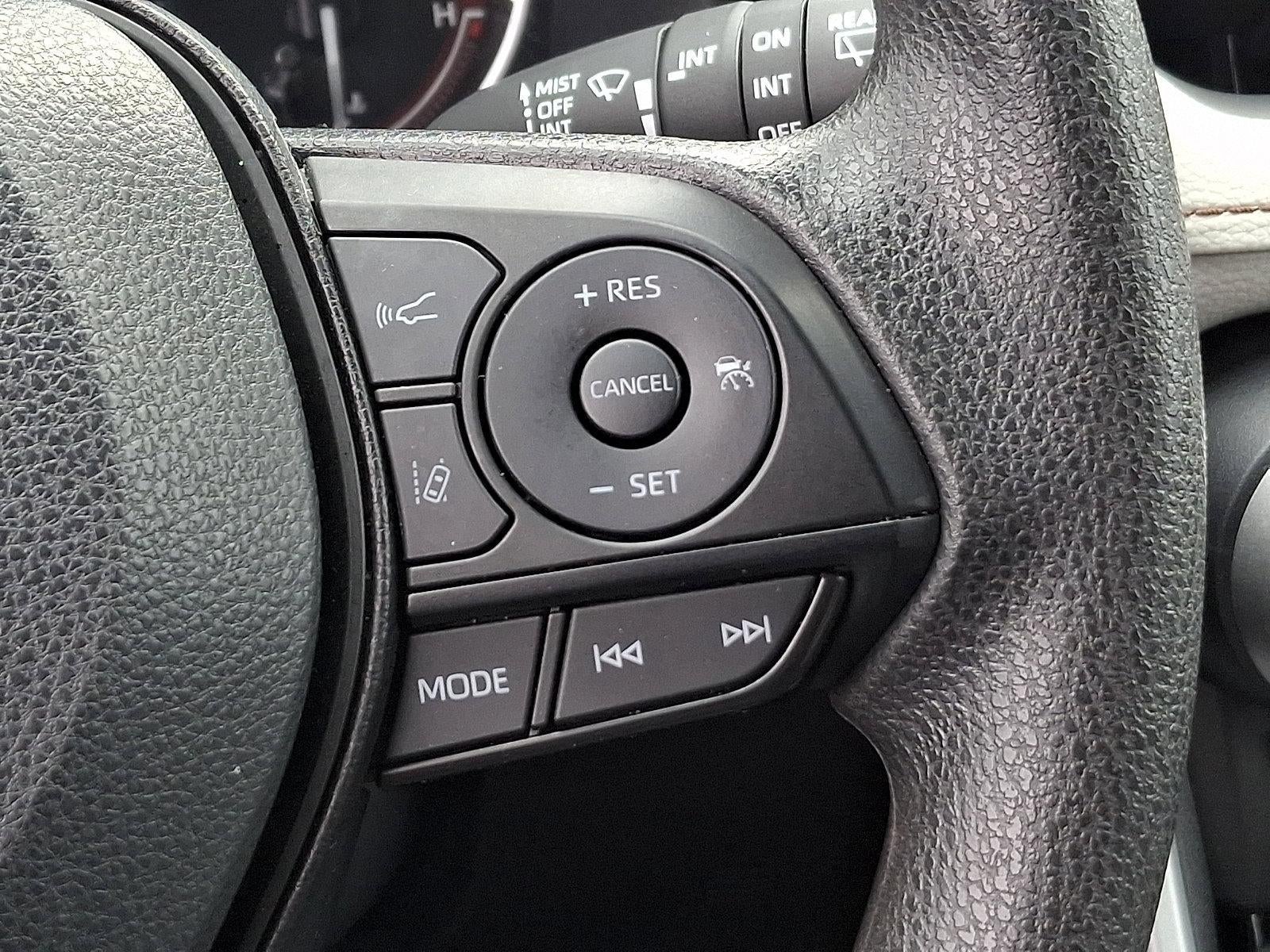 2025 Toyota RAV4 XLE AWD (Natl)