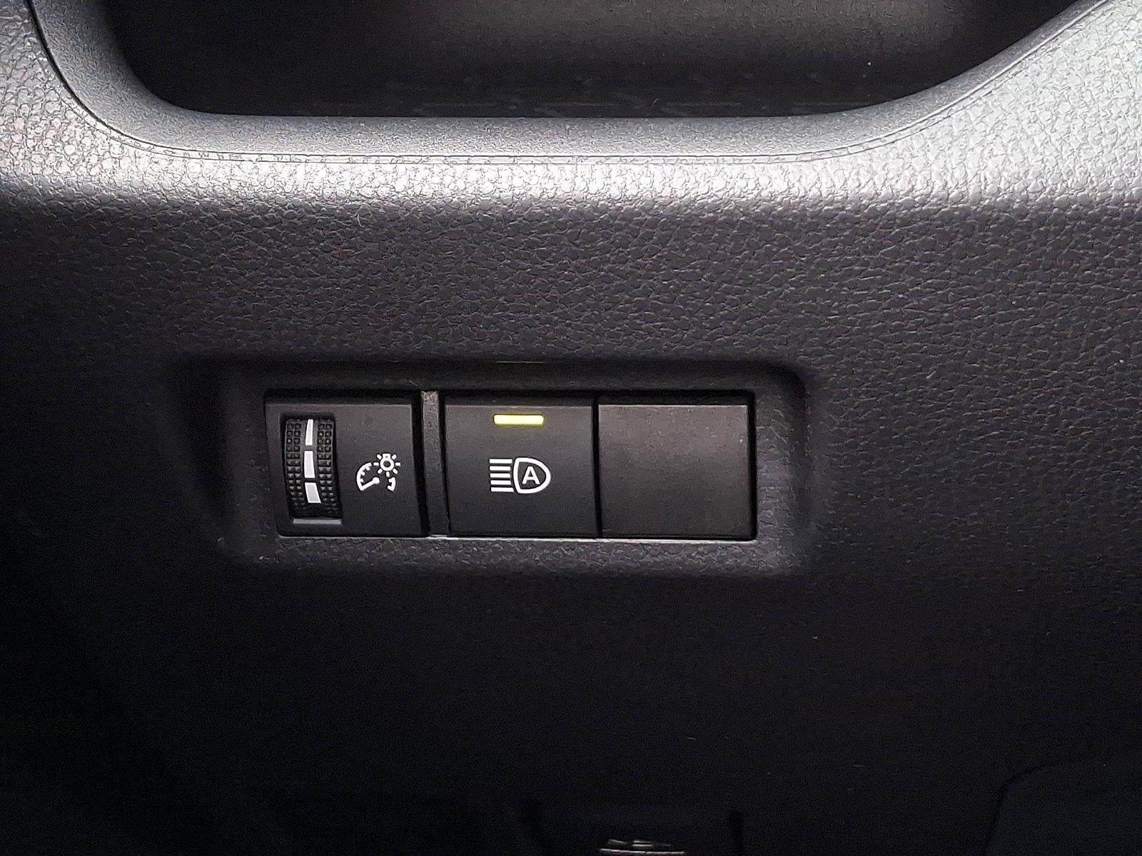 2025 Toyota RAV4 XLE AWD (Natl)