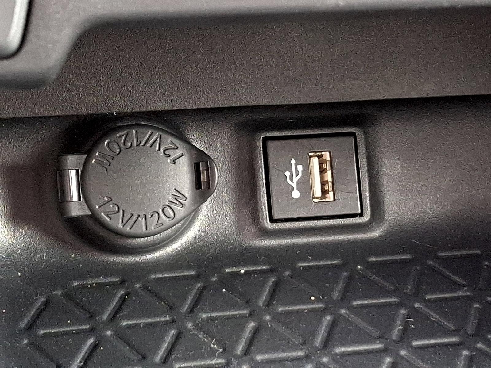 2025 Toyota RAV4 XLE AWD (Natl)