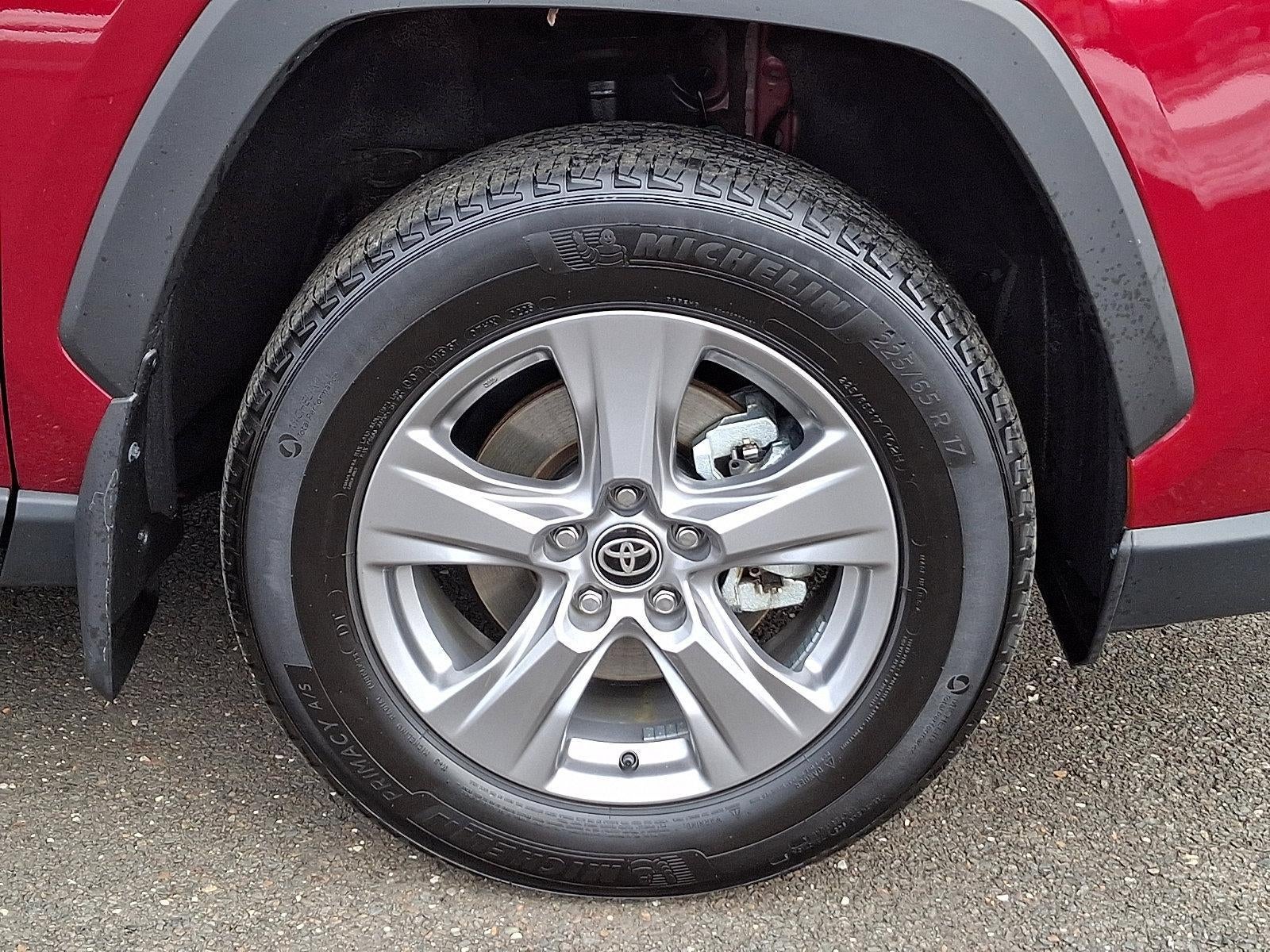 2025 Toyota RAV4 XLE AWD (Natl)