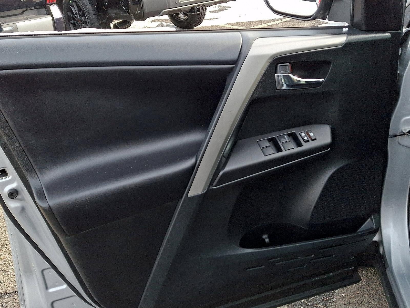 2018 Toyota RAV4 XLE AWD (Natl)