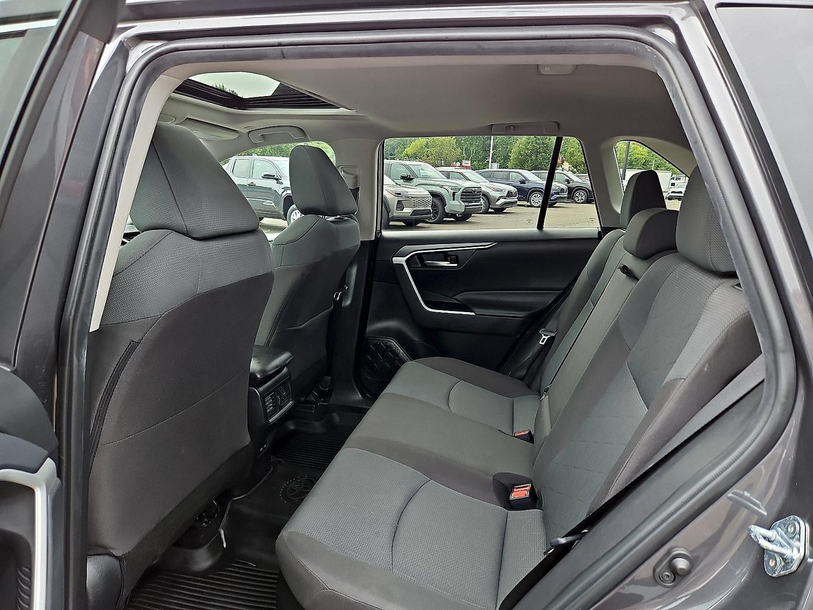 2025 Toyota RAV4 Hybrid XLE AWD (Natl)