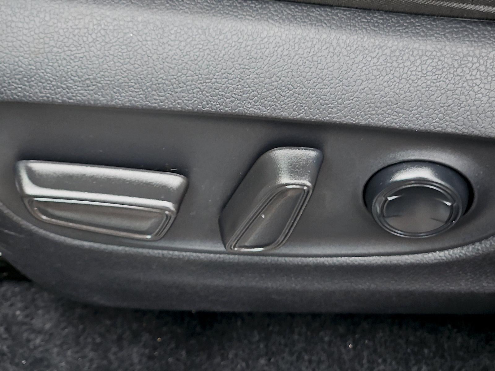 2025 Toyota RAV4 Hybrid XLE AWD (Natl)