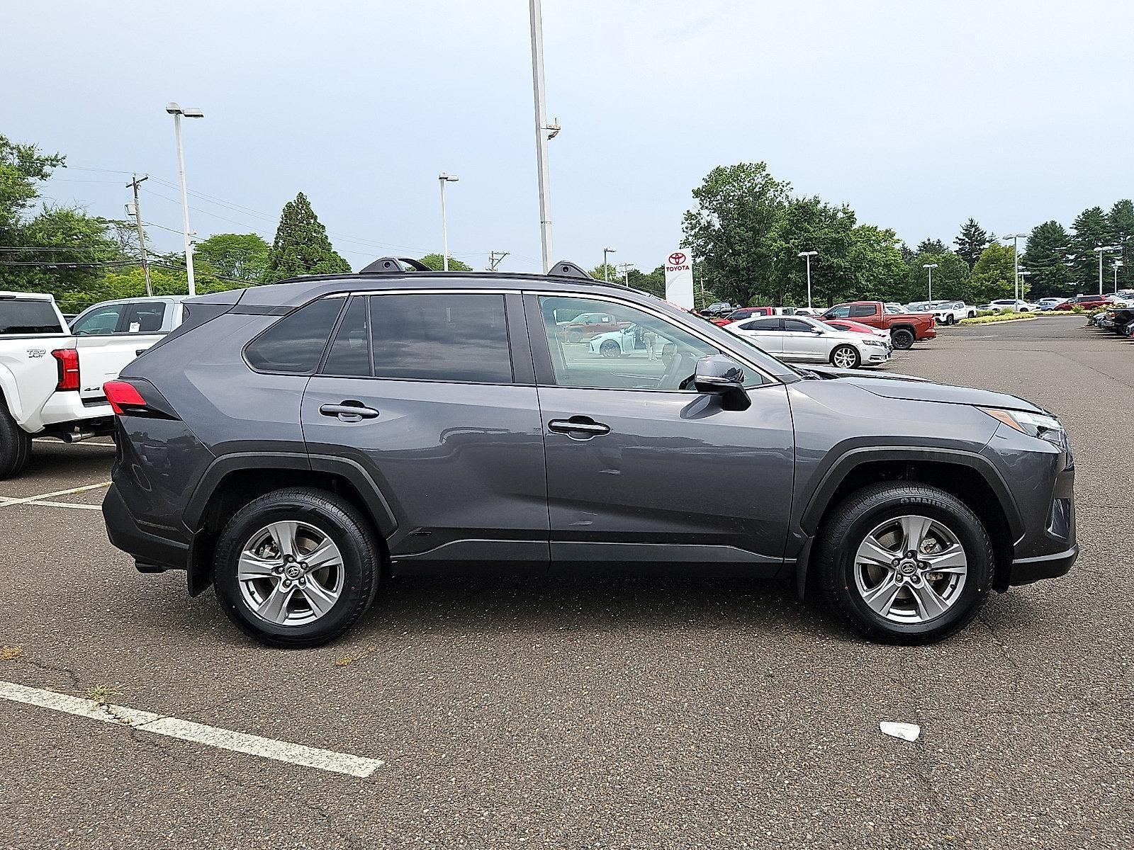 2025 Toyota RAV4 Hybrid XLE AWD (Natl)