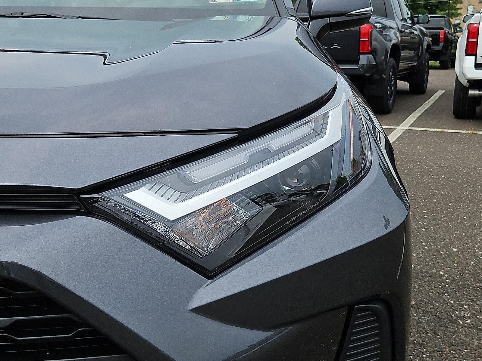 2025 Toyota RAV4 Hybrid XLE AWD (Natl)