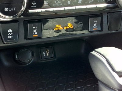 2024 Toyota RAV4 Hybrid XLE AWD (Natl)