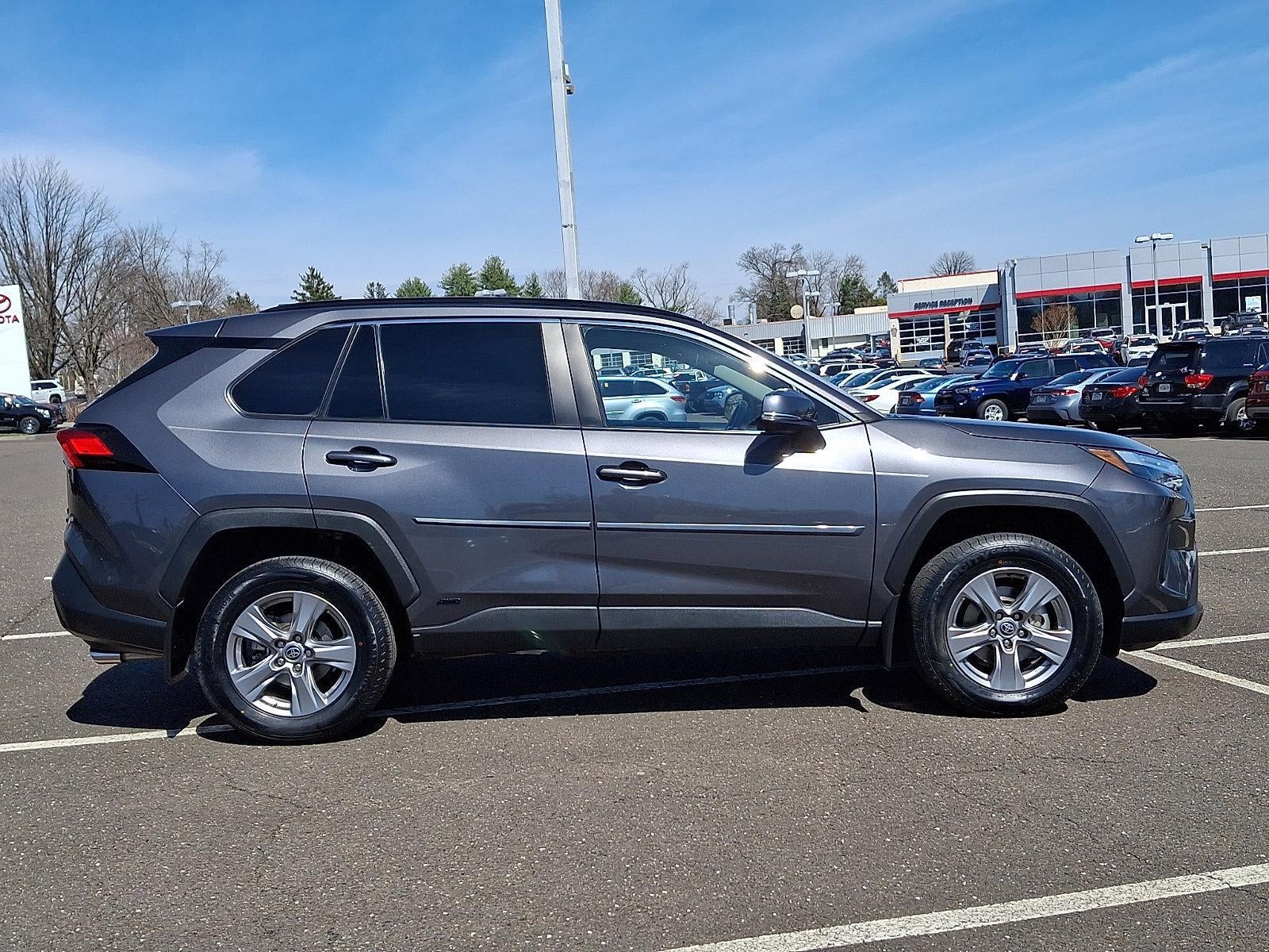 2024 Toyota RAV4 Hybrid XLE AWD (Natl)