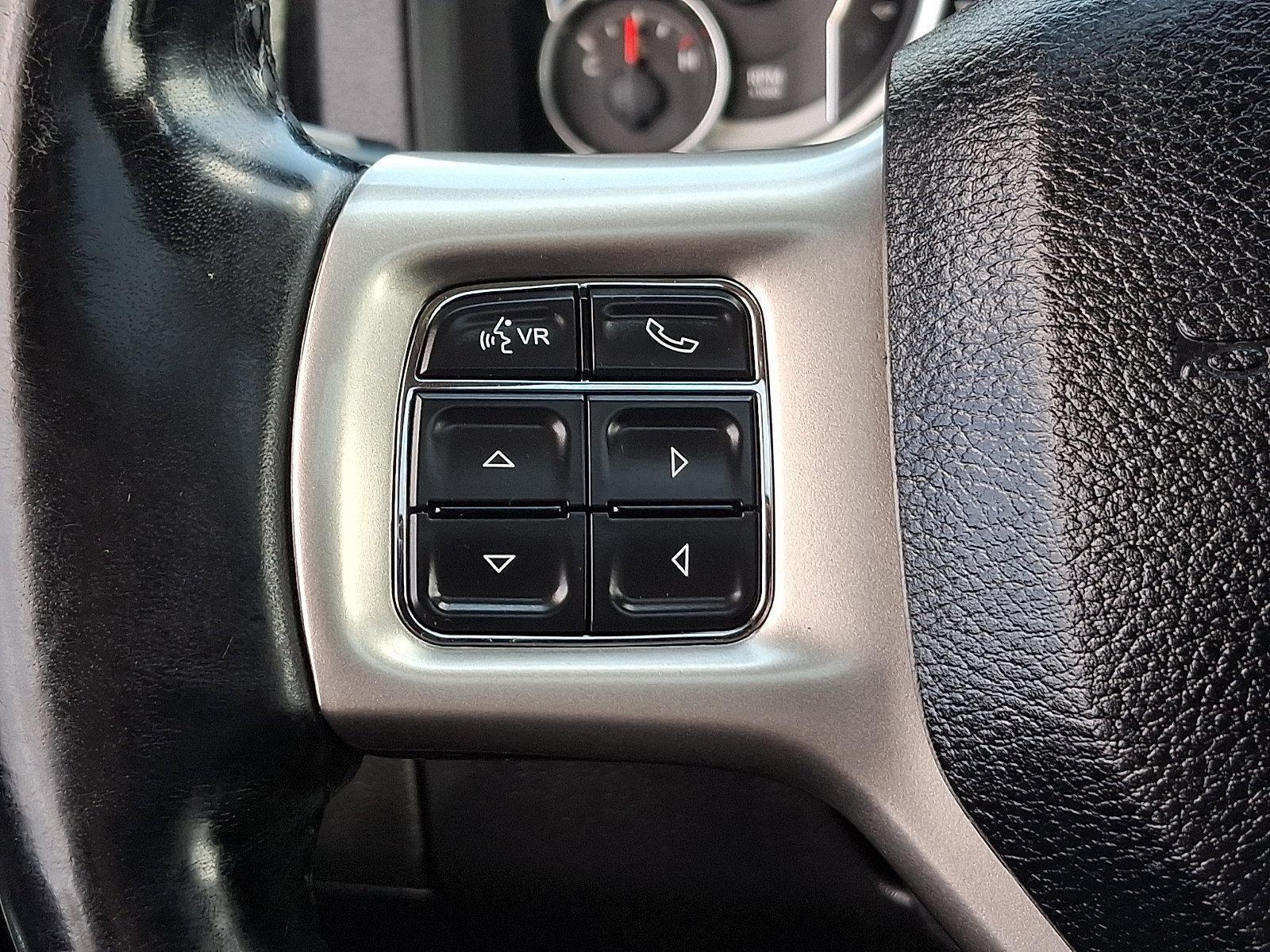 2014 RAM 2500 4WD Crew Cab 6.4 Ft Box Laramie
