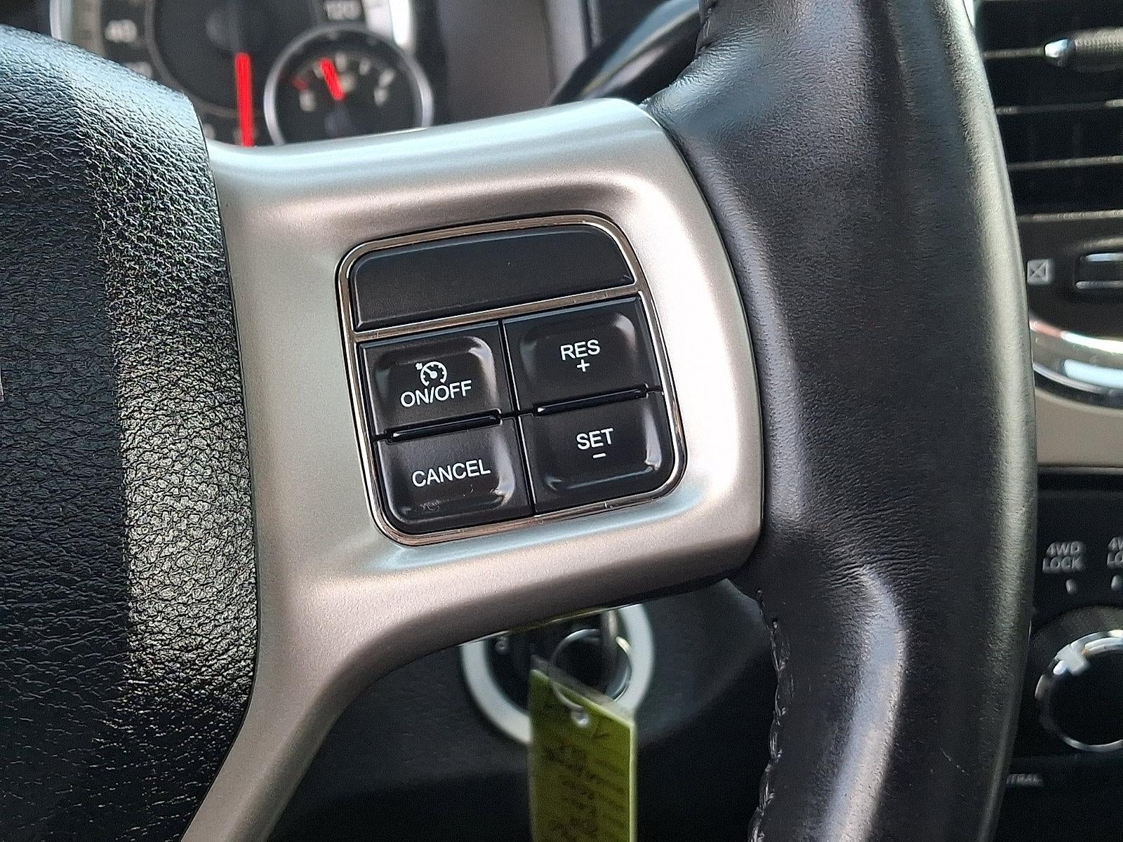 2014 RAM 2500 4WD Crew Cab 6.4 Ft Box Laramie