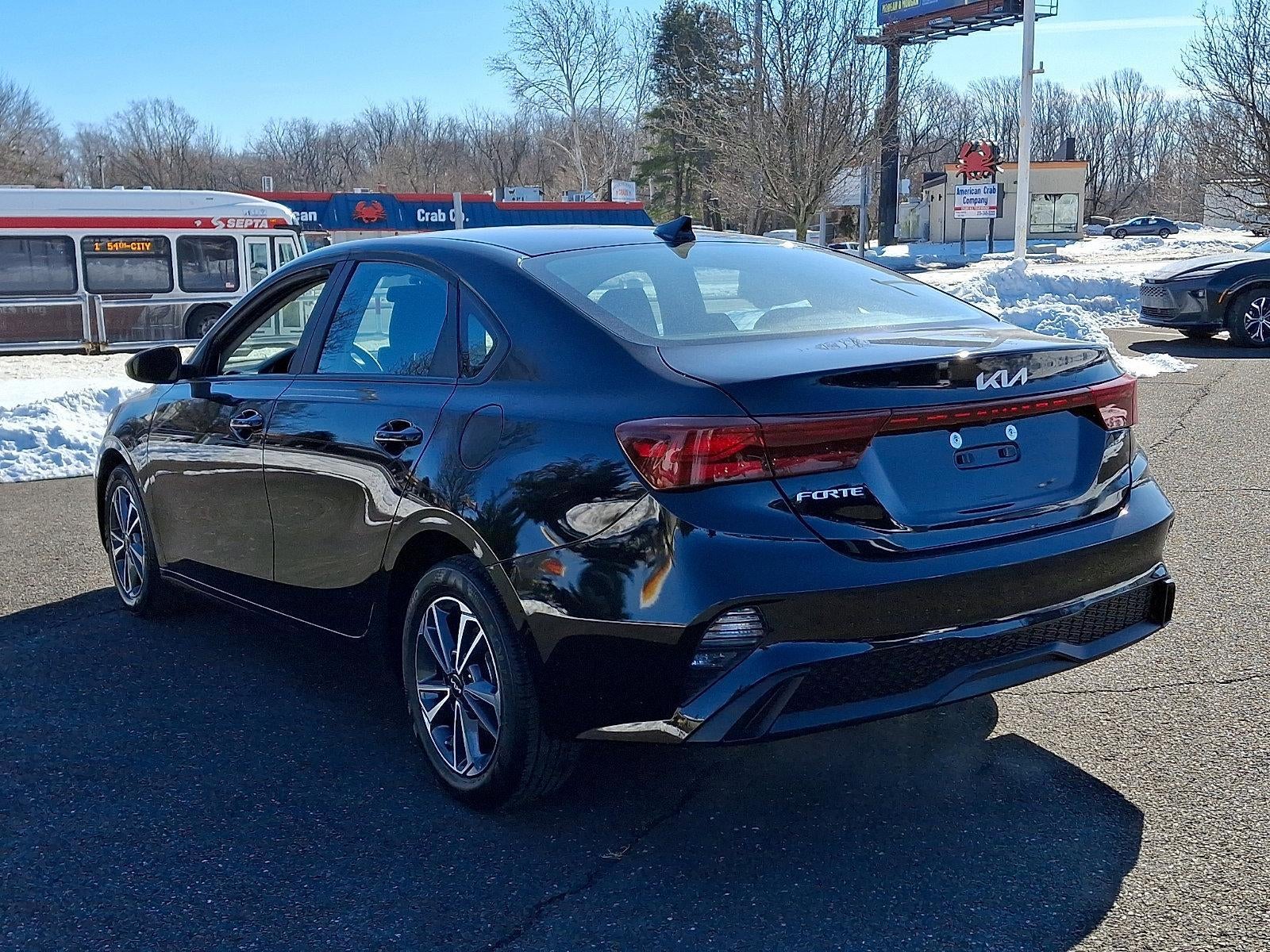 2024 Kia Forte LXS IVT